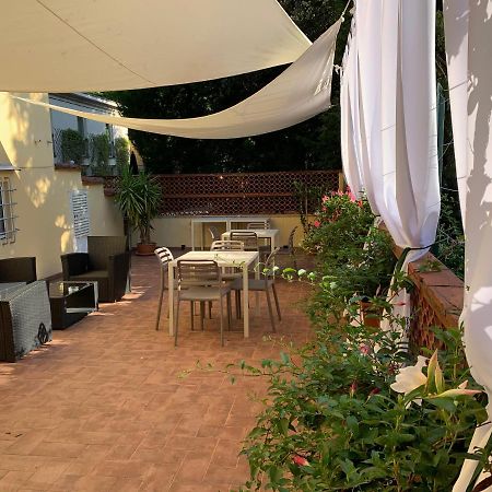 La Terrazza Di Via Elisa Bed & Breakfast Lucca Bagian luar foto