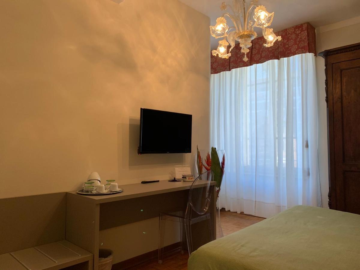 La Terrazza Di Via Elisa Bed & Breakfast Lucca Bagian luar foto