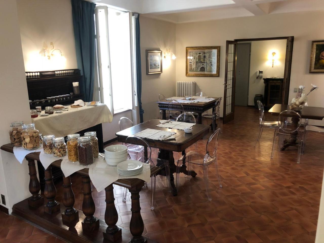 La Terrazza Di Via Elisa Bed & Breakfast Lucca Bagian luar foto